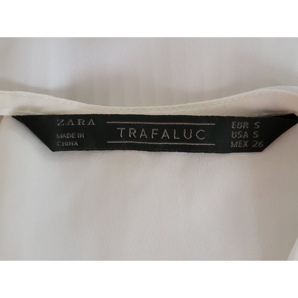 Zara Trafaluc White Sleeveless Blouse With Pleated Back USA S - Picture 4 of 5